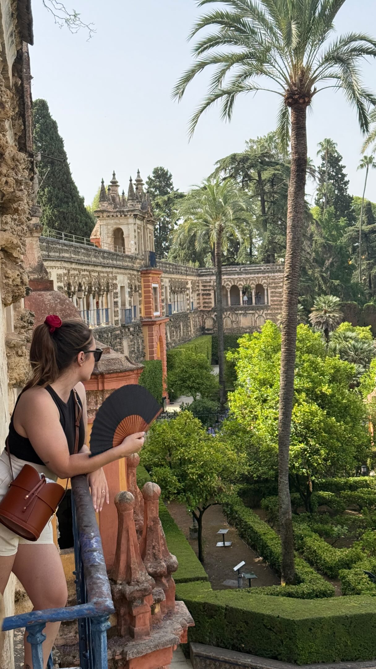 When in Seville… pretend you’re in a movie. 🎬
#Seville #Spain #citybreak #Andalusia
.
Vous voulez un récap de mes bons plans sevillans ?